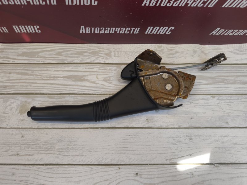 Рычаг стояночного тормоза