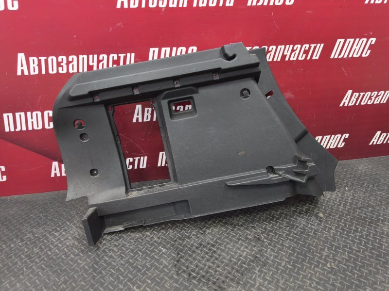 Обшивка багажника