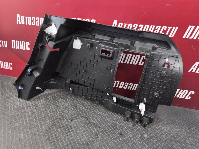 Обшивка багажника