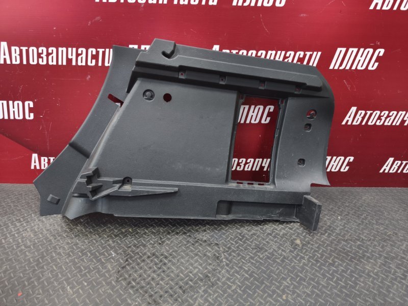 Обшивка багажника