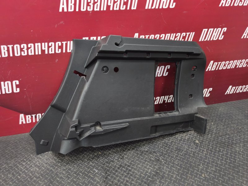 Обшивка багажника