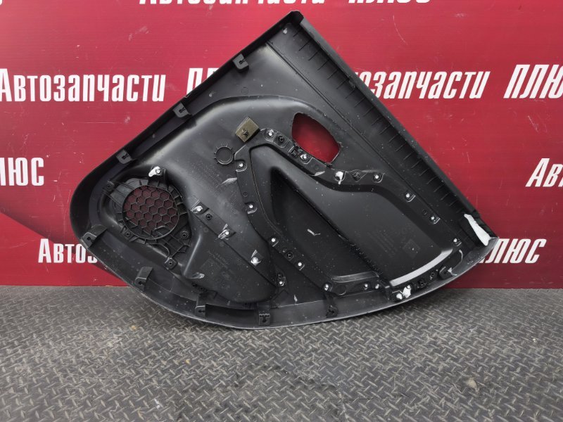 Обшивка боковой двери