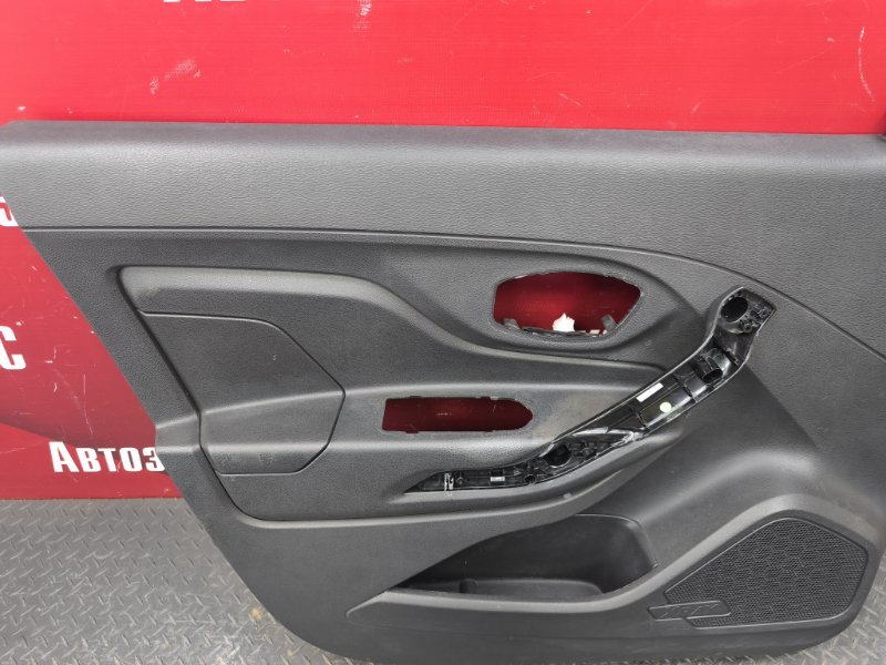 Обшивка боковой двери