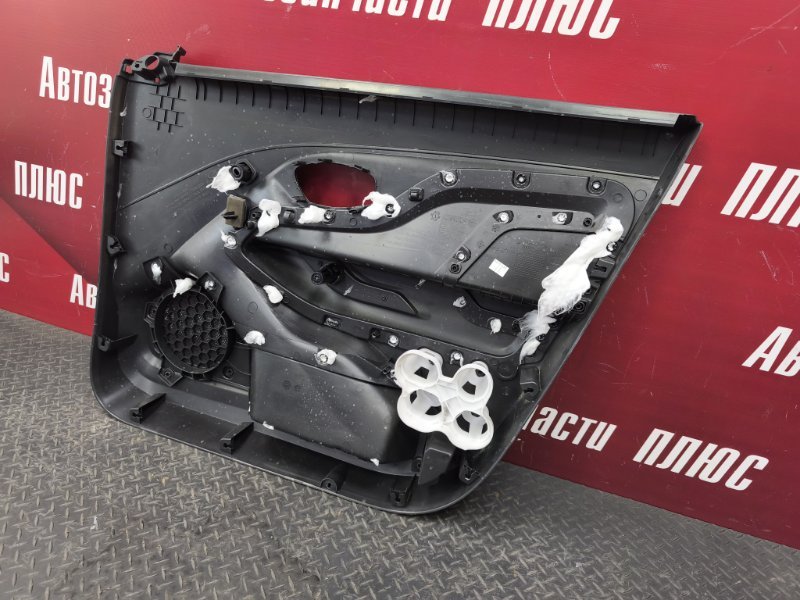 Обшивка боковой двери