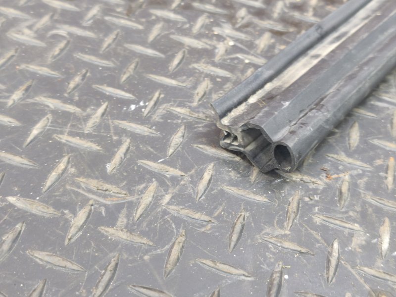 Уплотнитель жабо