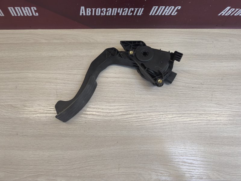 Педаль газа