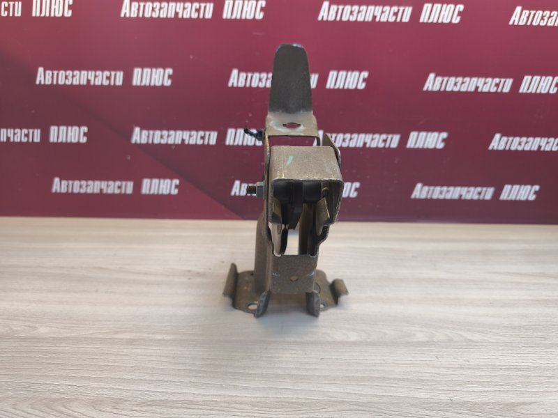 Педаль тормоза