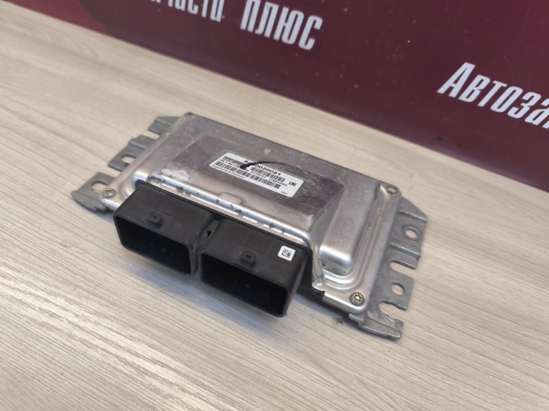 Блок управления двигателем