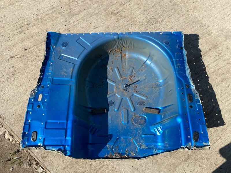 Ниша запасного колеса