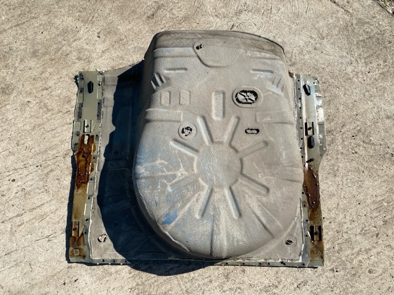 Ниша запасного колеса