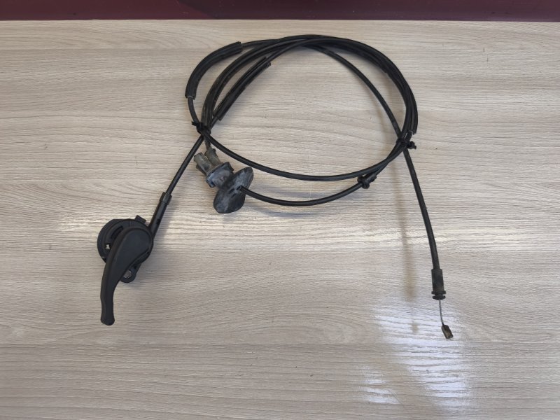 Трос замка капота