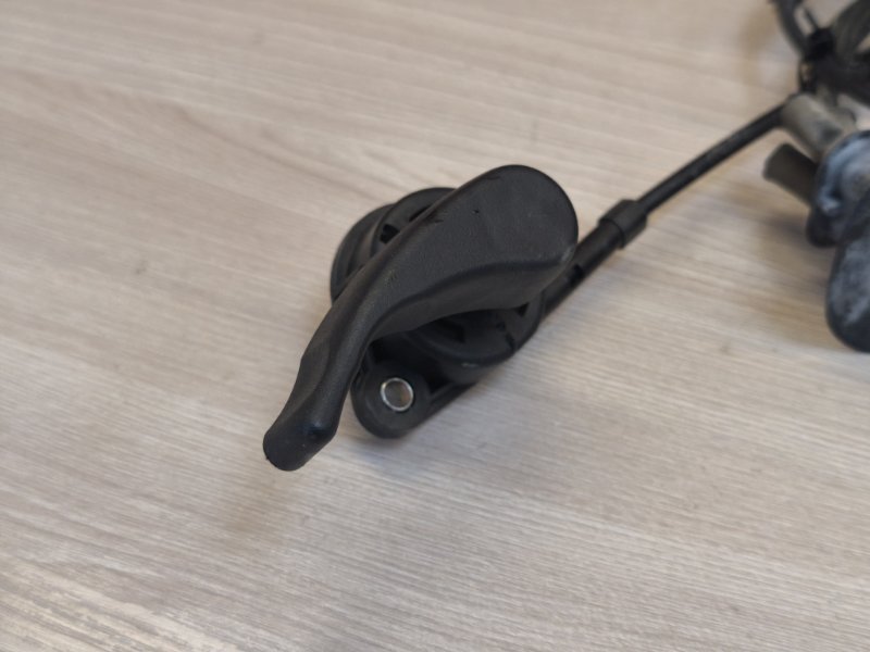 Трос замка капота