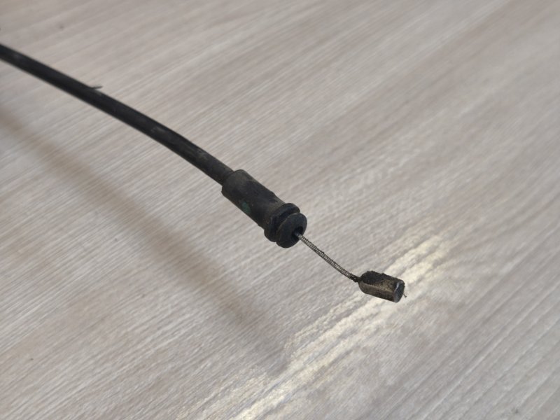 Трос замка капота