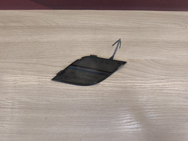 Заглушка буксировочного крюка