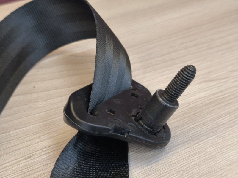 Ремень безопасности