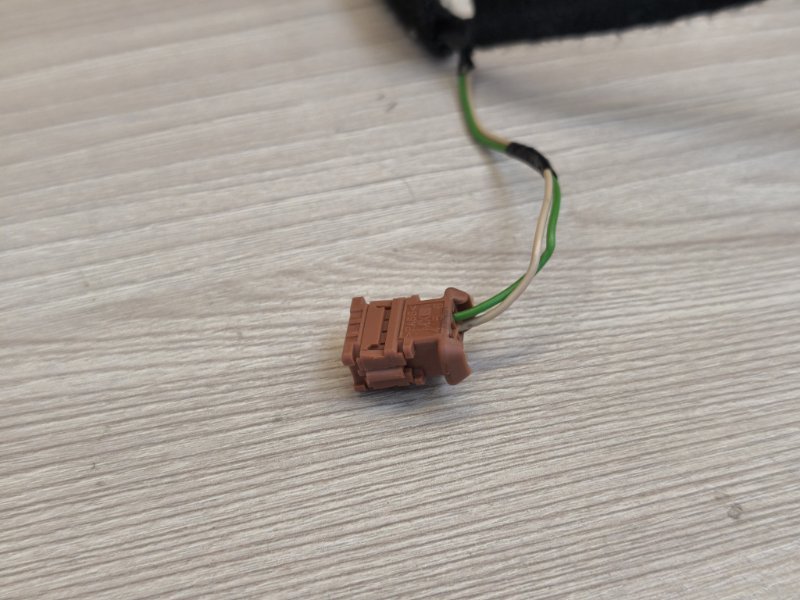 Проводка бардачка