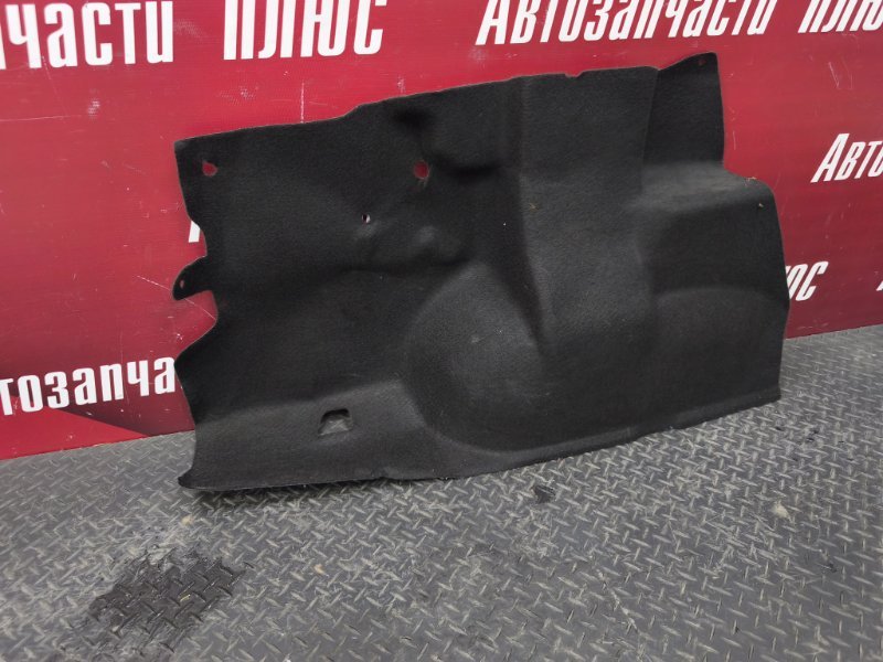 Обшивка багажника