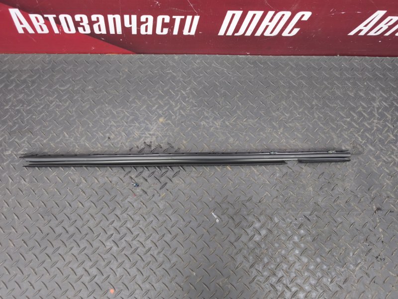 Уплотнитель стекла двери внутренний