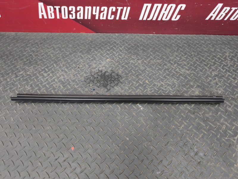 Уплотнитель стекла двери внутренний