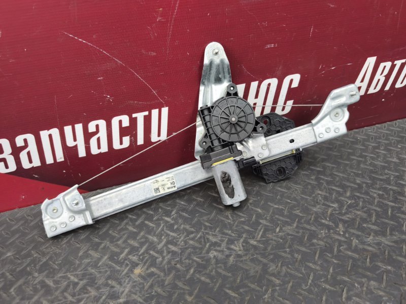 Стеклоподъемник    двери