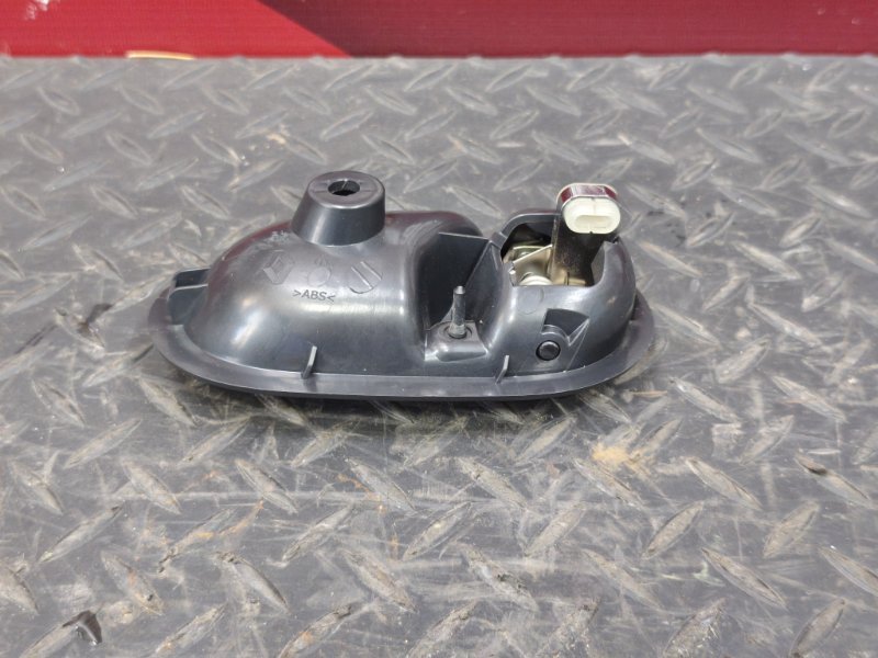 Внутренняя ручка     двери