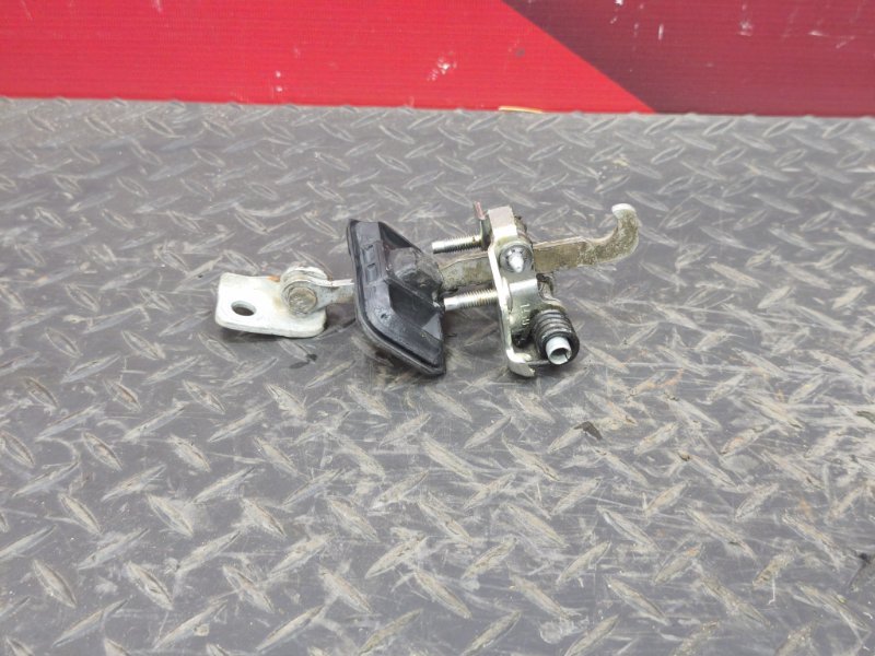 Ограничитель двери