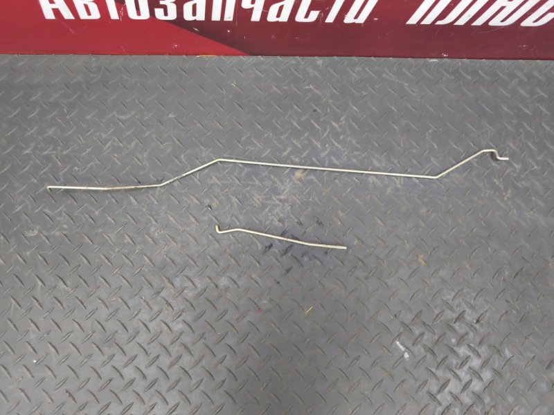 Тяга замка двери