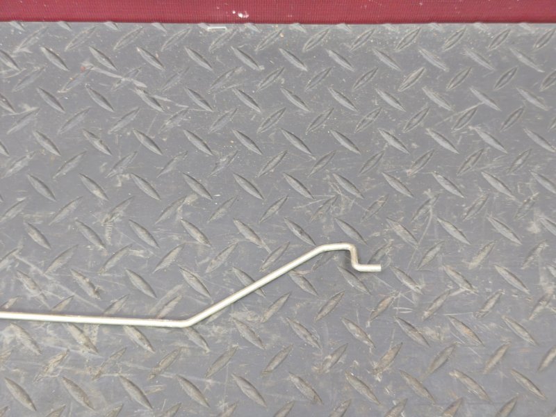 Тяга замка двери