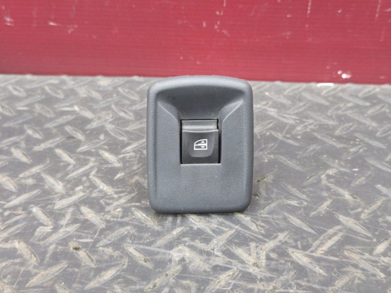 Кнопка стеклоподъемника