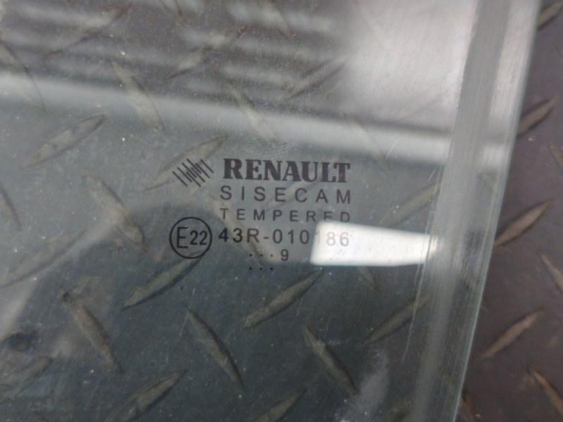 Стекло двери