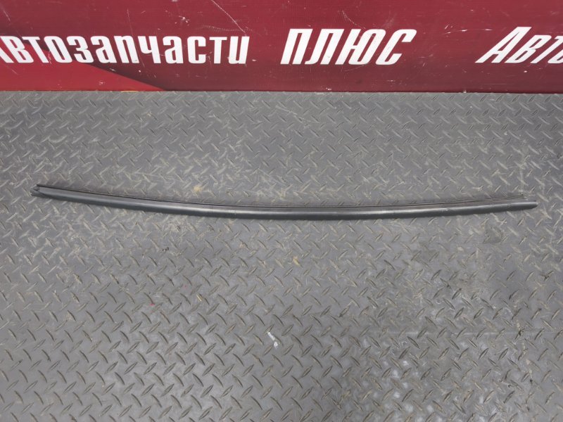 Уплотнитель стекла двери внешний