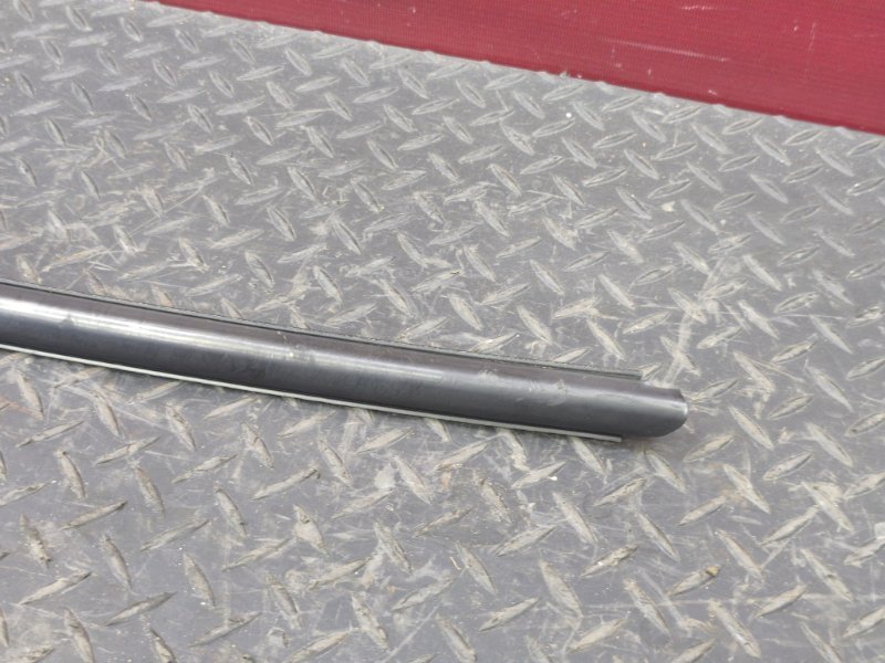 Уплотнитель стекла двери внешний