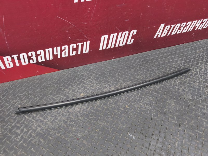 Уплотнитель стекла двери внешний