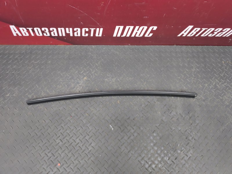 Уплотнитель стекла двери внешний