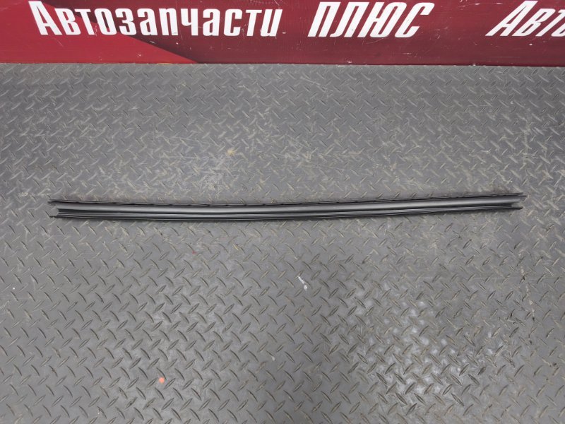 Уплотнитель стекла двери внутренний