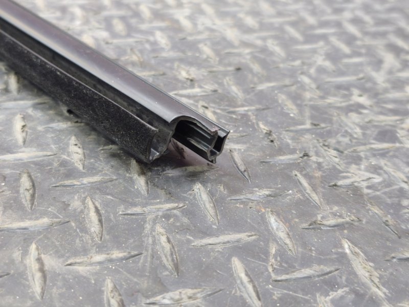 Уплотнитель стекла двери внутренний