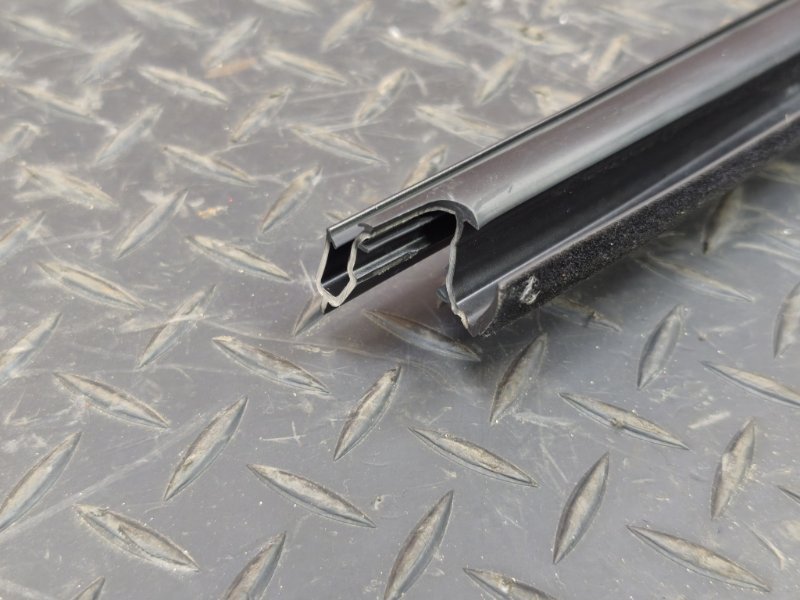 Уплотнитель стекла двери внутренний