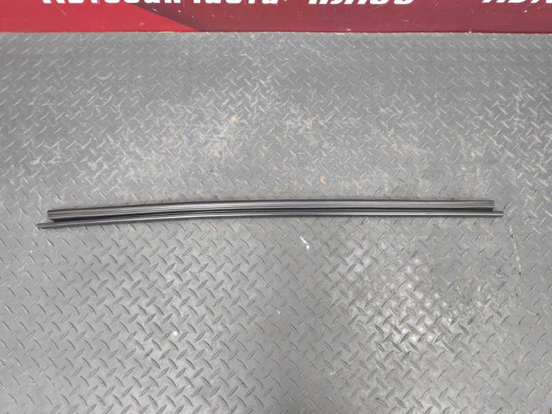 Уплотнитель стекла двери внутренний