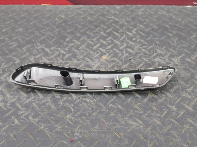 Накладка внутренней ручки двери