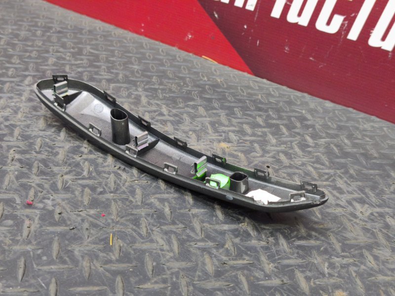 Накладка внутренней ручки двери