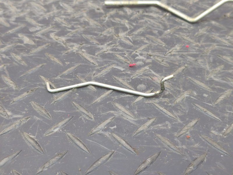 Тяга замка двери