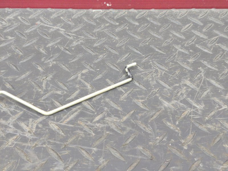 Тяга замка двери