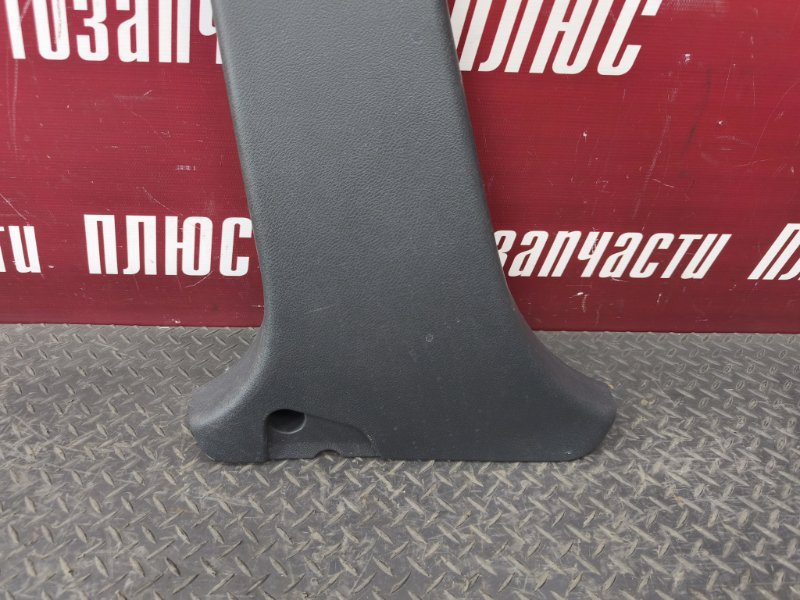 Обшивка средней стойки