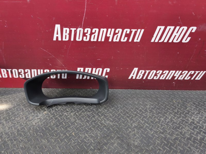 Козырек щитка приборов