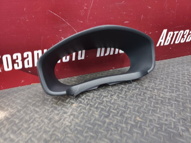 Козырек щитка приборов