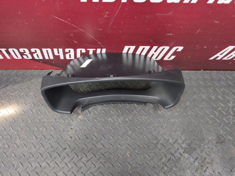 Козырек щитка приборов