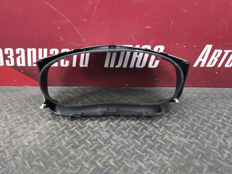 Козырек щитка приборов