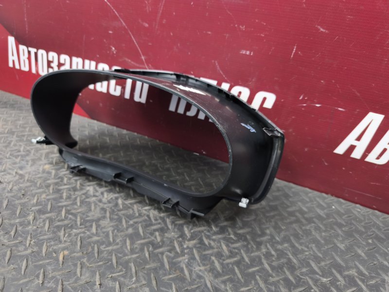 Козырек щитка приборов