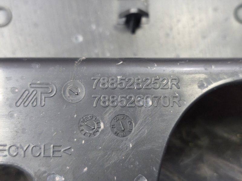 Кронштейн бампера