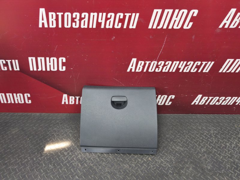 Крышка бардачка
